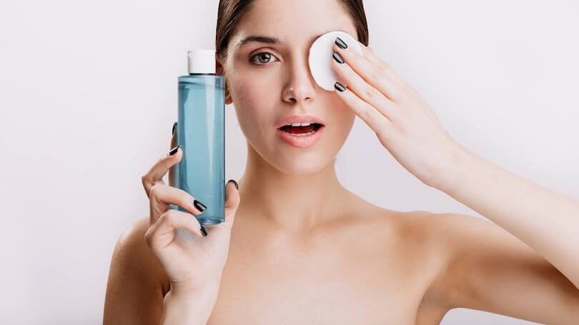 Difference Between Cleanser and Toner