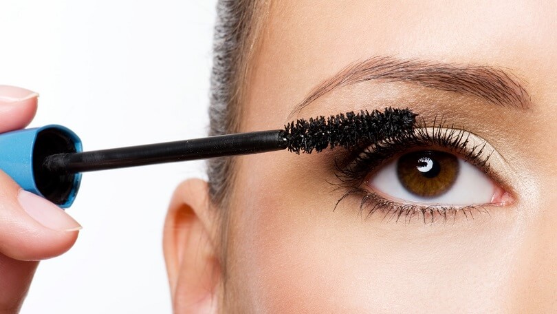 Difference Between Mascara and Eyeliner